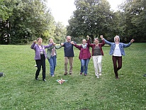 Gruppe in Verbundenheit